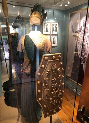 1938년 빅 브로드캐스트를 위한 플라그스타의 의상. 발퀴레에서 브륀힐데의 전투 외침을 불렀다.