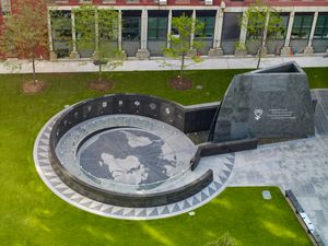 시빅 센터에 있는 아프리카 매장지 국립 기념물