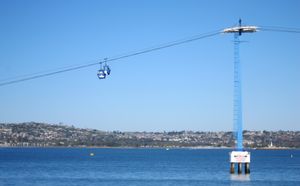 미션 베이의 전망을 볼 수 있는 Bayside Skyride 곤돌라.