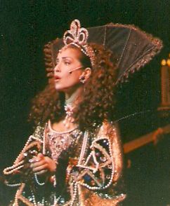 안나 비시, Daimones 공연.