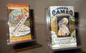 W. 듀크 & 선스 사의 초기 크로스 컷 및 카메오 담배 팩