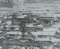 1945년경 촬영된 눈 덮인 아시카와촌