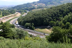 세라발레 피스토이에세 근처의 아우토스트라다 A11