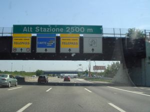 밀라노 인근의 아우토스트라다 A8