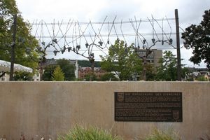 1830년 빙겐에서 아이스 와인 첫 수확을 기념하는 기념비