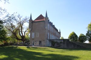 살베르 성 in 아티냐