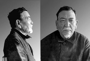 바이투르시눌리의 1937년 체포 당시 사진, 그의 마지막 사진 중 하나