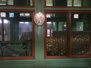 로자 발 사당 (스리나가르, 카슈미르)