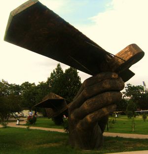 터키 항공 협회 박물관의 실물 크기 THK-4 글라이더 기념물