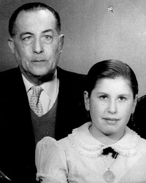 딸 이사벨과 함께 있는 소토