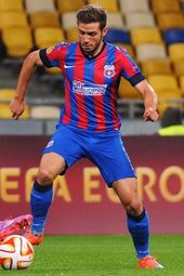 2014년 10월 2일, 디나모 키예프와의 UEFA 유로파 리그 조별 리그 경기에서 뛰고 있는 킵치우