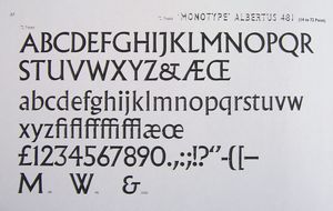 알베르투스 금속 활자 견본. 세 가지 대체 문자가 표시되어 있다. 변형된 "M", "W" 및 앰퍼샌드.