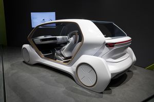 애디언트의 컨셉 차량