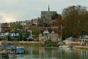 아룬들, 지구의 세 번째 도시.