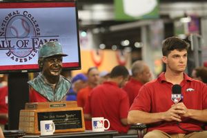 딕 하우저 상을 수상한 베닌텐디 (2015년)