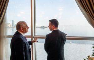 애새도프, 우크라이나 대통령 볼로디미르 젤렌스키와 함께 (2019년)