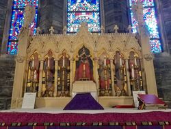 선한 목자 교회(로즈몬트, 펜실베이니아)의 주 제단과 후진