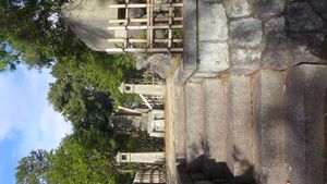 금계광명사에 있는 야쓰하시 검교의 묘