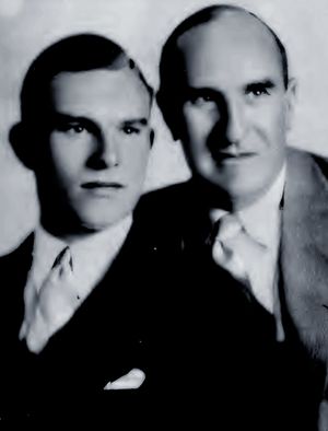 아버지와 아들, 어니스트와 이언 토렌스