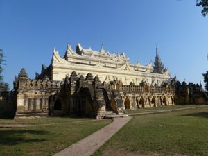 마하 아웅메 본잔 수도원