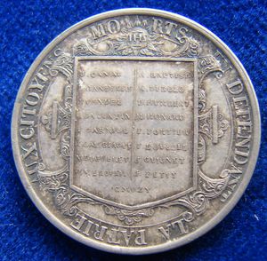 1840년 제네바 메달, 1602년 에스칼라드 기념, 뒷면. 전투에서 직접 사망한 제네바인 17명의 이름이 적혀 있다.