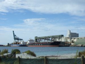 에스페란스 항구의 곡물 적재