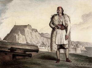 술리족 전사가 코르푸 섬에 있으며, 배경에는 신 요새가 보인다.