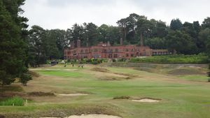 웨브릿지에 있는 세인트 조지 힐 골프 클럽