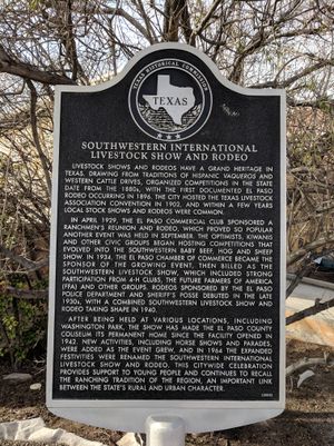 텍사스 역사 위원회가 엘패소 카운티 콜리시엄에 세운 표지판.