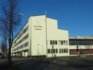 호크순에 있는 외브레 에이케르 시청