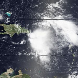 7월 18일 푸에르토리코 상공의 열대 저기압 클로데트