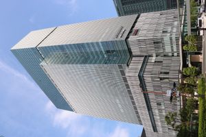 오사카 중앙우편국이 입주한 JP 타워 오사카(2024년 5월)