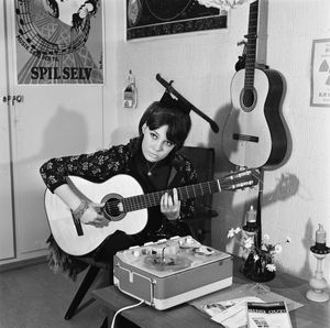 1966년 공연하는 클레벨란