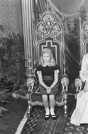 1964년 아버지의 즉위식에 참석한 마리 아스트리드