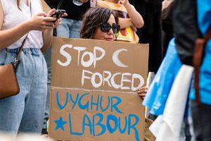 2022년 멜버른에서 열린 위구르 지지 시위. 호주는 중국의 신장 위구르 인권 문제를 지속적으로 비판해왔다.