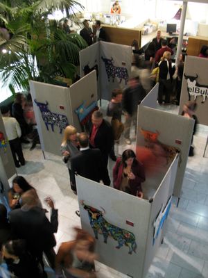 2007년 1월 18일, 미국의 "자선 미술 황소" 전시회 중 하나