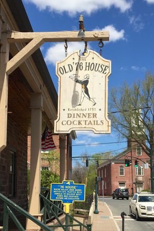 The Old '76 House (1755년 설립) – '76 하우스, 존 앙드레 소령이 갇혔던 곳