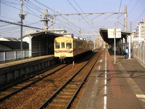 니시테쓰 승강장 (2004년 12월)