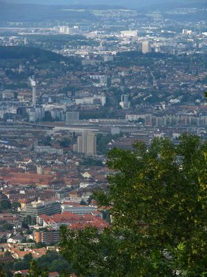 취리히, 옵피콘과 클로텐을 알비스 산에서 바라본 모습