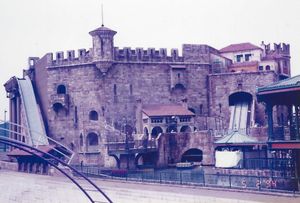 High Dive 건설 중