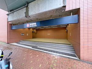 우카이사역 A2 출구 주변