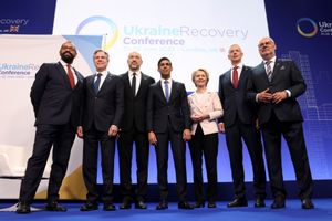  2023년 회의에 참석한 지도자와 정부 관계자