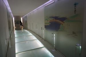 겐지모노가타리 뮤지엄의 유리 다리