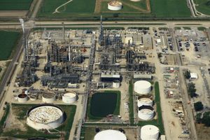Placid 정유 공장의 항공 사진