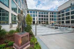 보우먼 그레이 의학 교육 센터, 웨이크 포레스트 의과대학