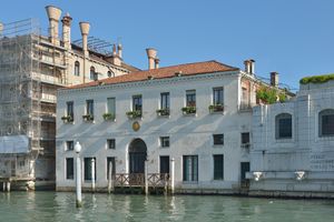 베니스 대운하에 위치한 카사 아르톰