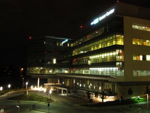 프로에르트 및 위스콘신 의과대학 암센터, 학교의 연구 시설 중 하나