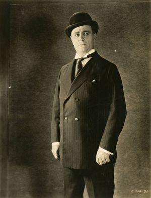 1924년 윌프레드 루카스