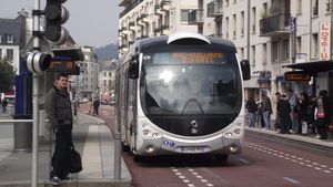 Irisbus Crealis Neo, 루앙의 광학 유도 TEOR 버스