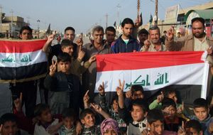 수니파와 시아파 무슬림 모두 바그다드에서 지방 선거에 참여하기 위해 모였다